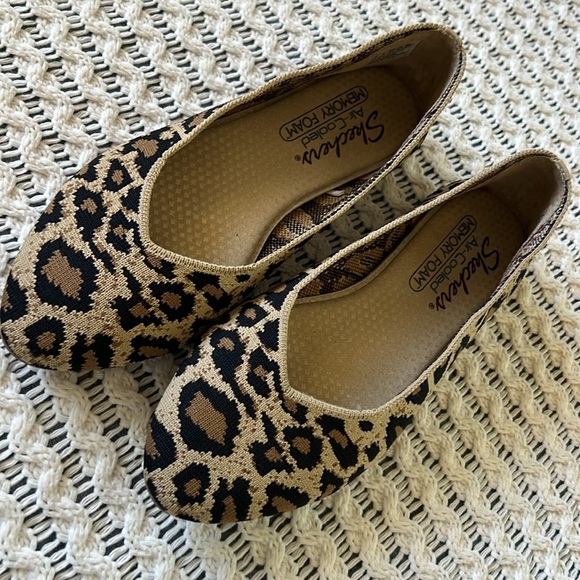 SKECHERS Leopard Cheetah Memory Foam Comfort Fit Ballet Flats | 7 - Picture 2 of 7